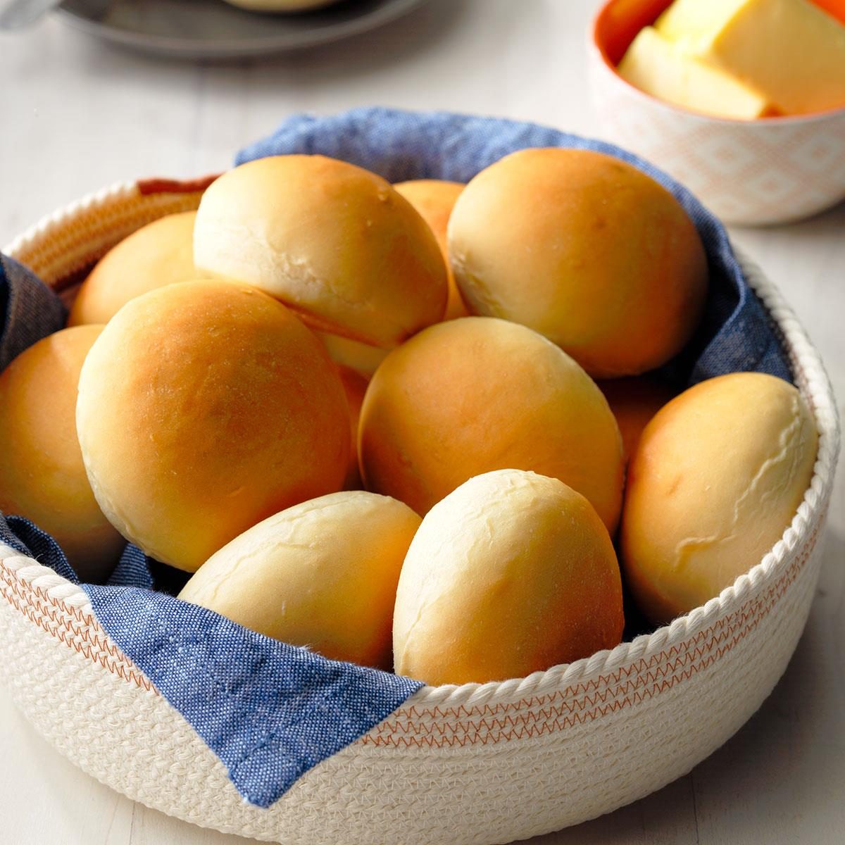 Bread Dinner Roll White 240 x 35g - Par Baked